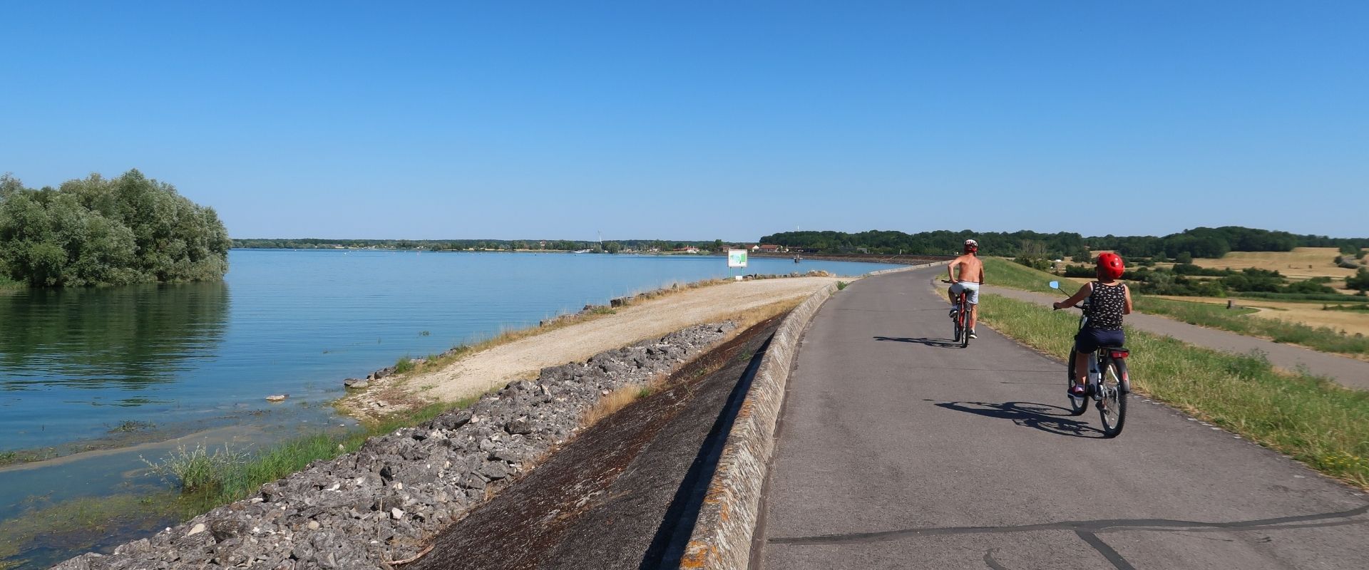 camping proche du lac du der chantecoq